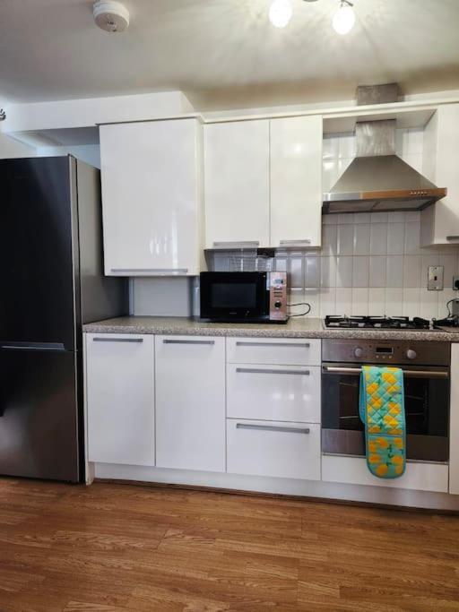 Rgm Hatfield 2 Bedroom Apartment Buitenkant foto